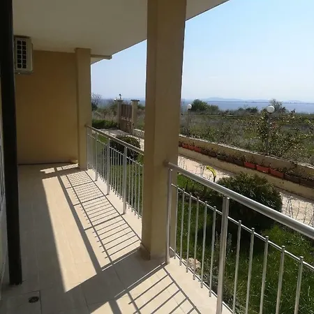 Rutland Apart-hotel Ravda