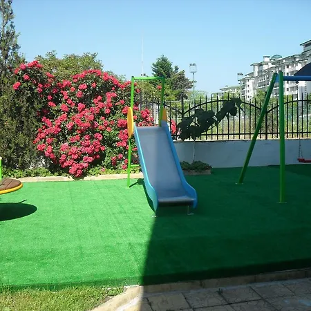 מלון דירות Rutland 3*