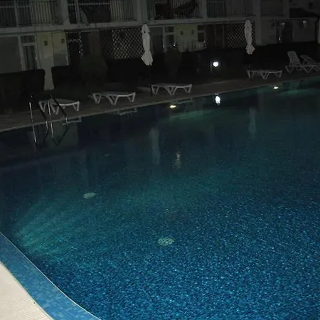 Aparthotel Rutland 3*