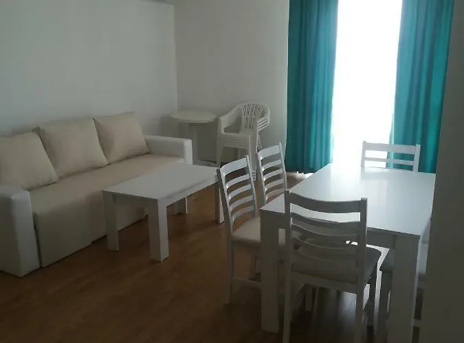 Hotel apartamentowy Rutland Rawda